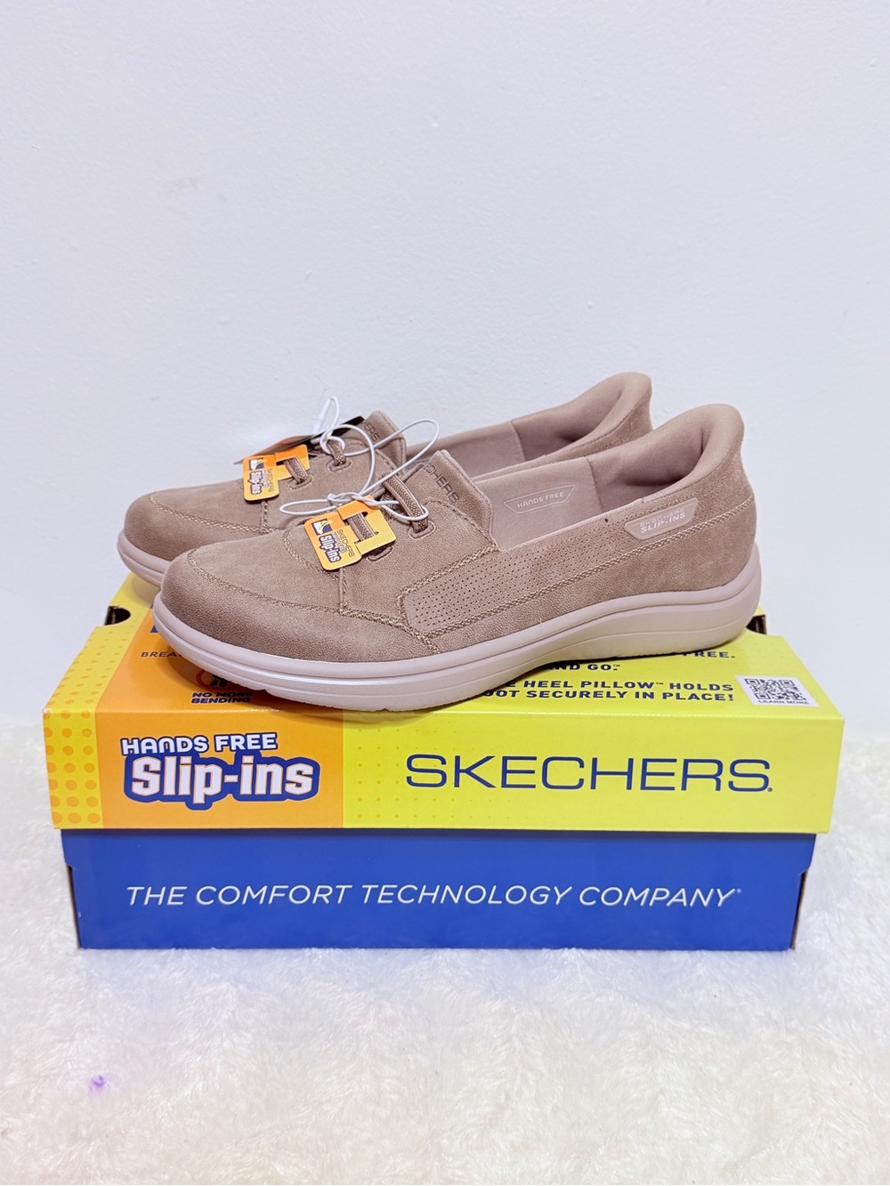Skechers Taupe Slip-On Casual Loafers size 7.5 new with tags